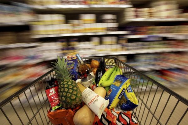 Σούπερ μάρκετ: Έως 11,75% αυξήθηκαν στα ράφια οι τιμές πριν τα μέτρα για την ακρίβεια