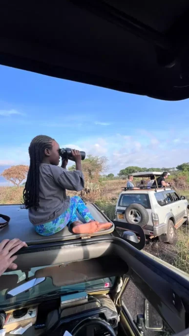 Χριστίνα Κοντοβά: Επέστρεψε στην Ουγκάντα μαζί με την κόρη της – Φωτογραφίες από το ταξίδι τους
