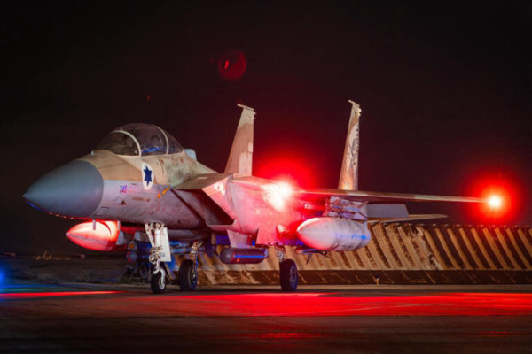 Ποιες οι δυνατότητες Ισραήλ και Ιράν σε αεροπορικό πόλεμο με οπλισμό μακρού βεληνεκούς