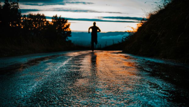 Τρέξιμο: Ποια είναι η καλύτερη ώρα της ημέρας για να χάσουμε βάρος