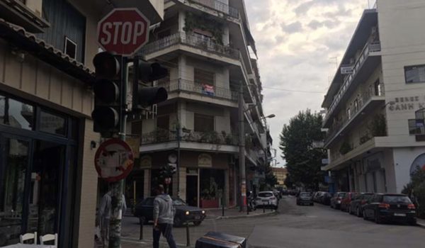 Μπλακ άουτ σε κεντρικούς δρόμους της Λάρισας – Ανησυχία σε καταστηματάρχες και πολίτες