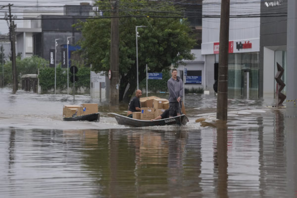 Βραζιλία: Οι συχνές πλημμύρες φέρνουν στο προσκήνιο το ζήτημα της μετανάστευσης ως συνέπεια της κλιματικής αλλαγής