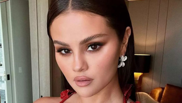 Selena Gomez: Δοκίμασε την τεχνική «Model Cheekbone» για έντονα ζυγωματικά