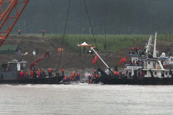 Ουγγαρία: Δύο άνθρωποι νεκροί, πέντε αγνοούνται μετά από σύγκρουση σκάφους με κρουαζιερόπλοιο στον ποταμό Δούναβη