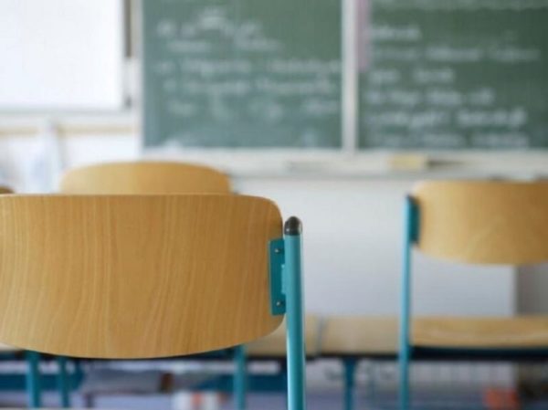 Μαρούσι: 14χρονοι πέταξαν κροτίδες και τραυμάτισαν καθηγήτρια σε Γυμνάσιο – Εννέα προσαγωγές