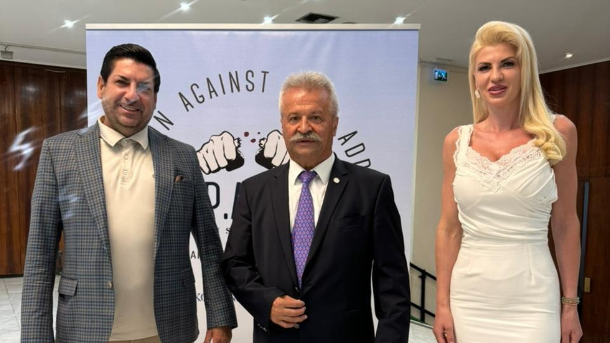 Ο Αρχίατρος της Ελληνικής Ομοσπονδίας Πυγμαχίας Ιωάννης Καλλιάτσος στον αγώνα κατά των ναρκωτικών