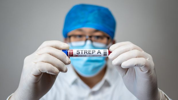 Στρεπτόκοκκος: Ποια συμπτώματα χτυπούν καμπανάκι