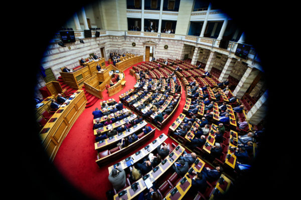 Βουλή: Θετική γνώμη από ΝΔ και Σπαρτιάτες για το 12ετες εξοπλιστικό πρόγραμμα της κυβέρνησης
