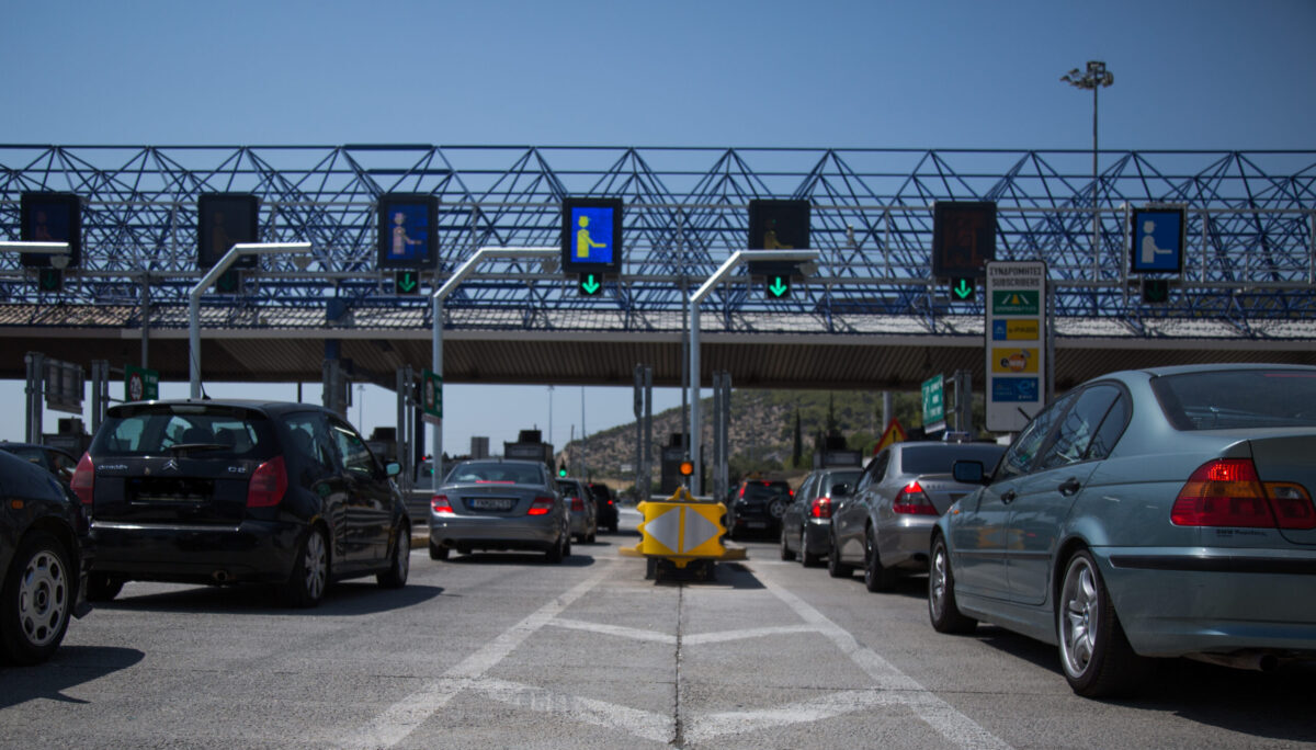 Κυκλοφοριακές ρυθμίσεις στην Αθηνών – Κορίνθου, στο ύψος των Διοδίων Ελευσίνας, λόγω έργων