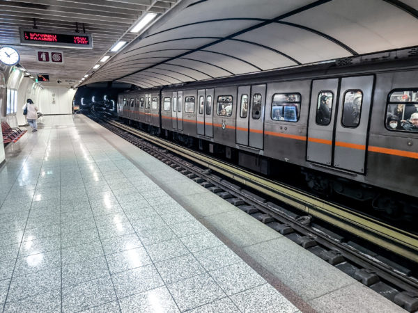 Πτώση ατόμου στις ράγες του μετρό – Κλειστοί οι σταθμοί Ευαγγελισμός και Μέγαρο Μουσικής