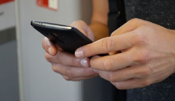 Απόπειρα εισαγωγής κινητών στις φυλακές Κορυδαλλού
