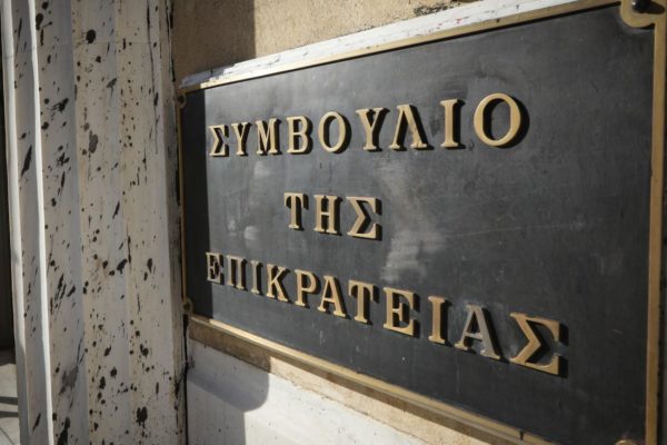 Γουόρεν Μπάφετ: Παραμένει πρόεδρος στην Berkshire – Το ΔΣ εξέλεξε τον Άμπελ ως CEO
