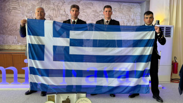 To χρυσό μετάλλιο σε διεθνή ρεγκάτα της κατηγορίας Trident 16 για τρίτη σερί χρονιά κατέκτησε η σχολή ναυτικών δόκιμων