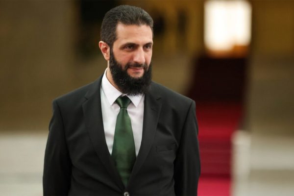 Ο Μακρόν θα φιλοξενήσει το νέο ηγέτη της Συρίας  – Η πρώτη ευρωπαϊκή επίσκεψη του Άχμαντ αλ-Σαράα