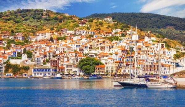 Η Σκόπελος στους ιδανικούς προορισμούς της Ευρώπης που προτείνονται για άνοιξη και καλοκαίρι