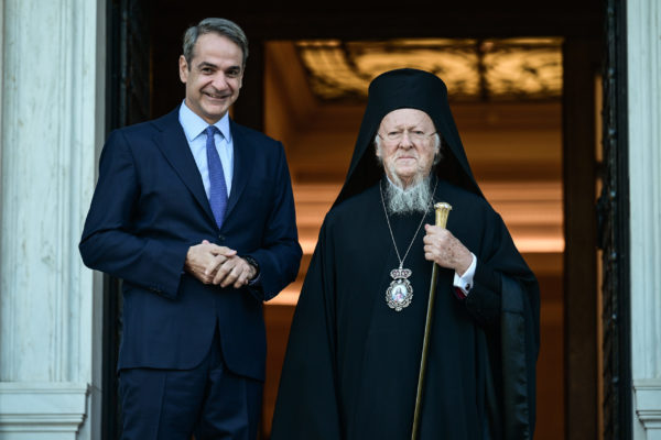 Συνάντηση Κ. Μητσοτάκη με τον Οικουμενικό Πατριάρχη στο Μαξίμου