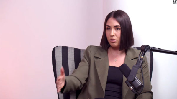 Κατέρρευσε η Έλενα Κρεμλίδου για το revenge porn: «Ήθελα να πηδήξω από τον τέταρτο»