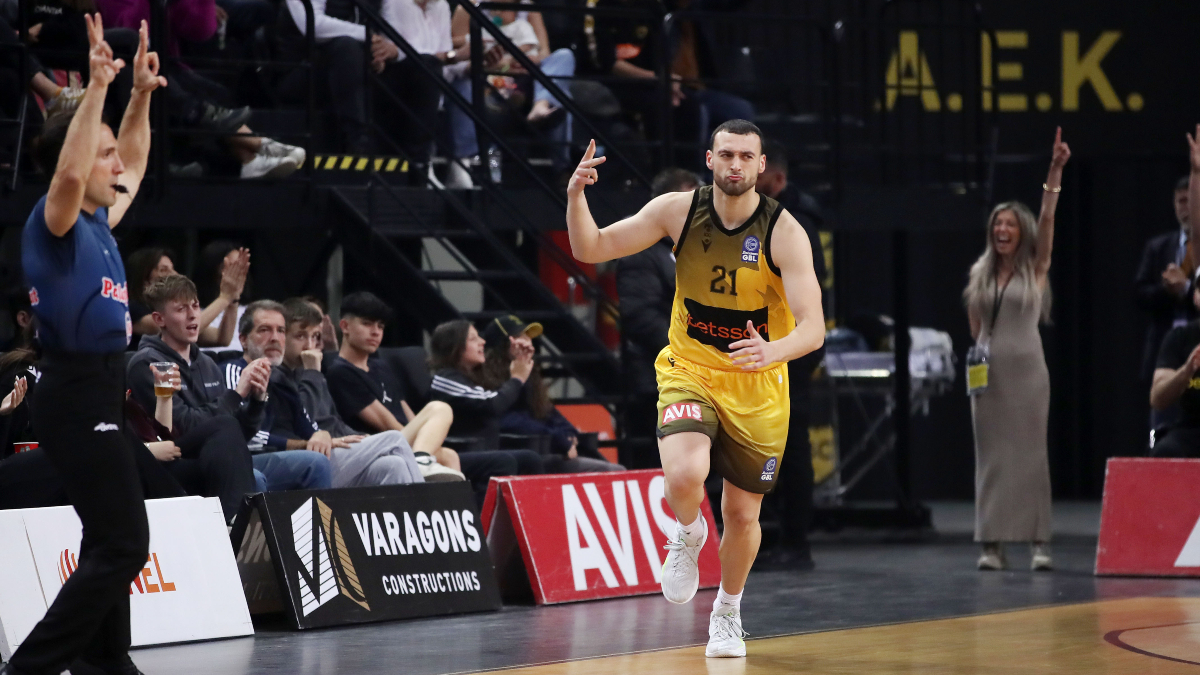 Νετζήπογλου: «Παίζουμε τα πιο κρίσιμα παιχνίδια της χρονιάς, οπότε πρέπει να μείνουμε συγκεντρωμένοι σε αυτά»