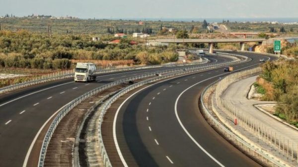 ΠΑΣΟΚ:Η ανατολική άκρη της Κρήτης εγκαταλείπεται χωρίς ασφαλή και σύγχρονη οδική πρόσβαση – Ο Πρωθυπουργός άργησε και ξέχασε