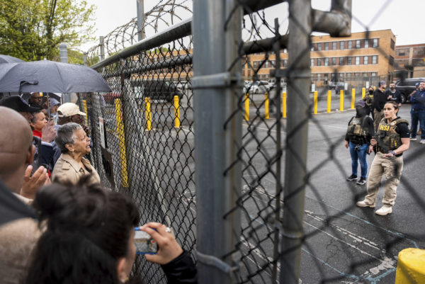 ΗΠΑ: Συνελήφθη ο δήμαρχος Νιούαρκ έξω από κέντρο κράτησης μεταναστών – «Δεν έκανα τίποτα κακό», δήλωσε μετά την απελευθέρωσή του