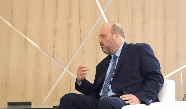ΣΕΒ: Δειλιάζουν για την AI, ανενημέρωτες για την πράσινη μετάβαση, οι επιχειρήσεις