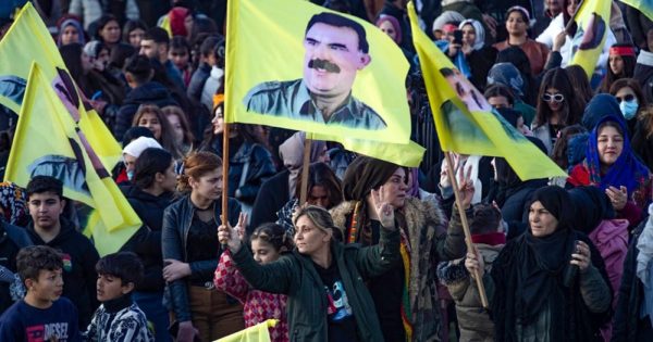 Το ΡΚΚ ανακοίνωσε την διάλυσή του και τον τερματισμό της ένοπλης δράσης
