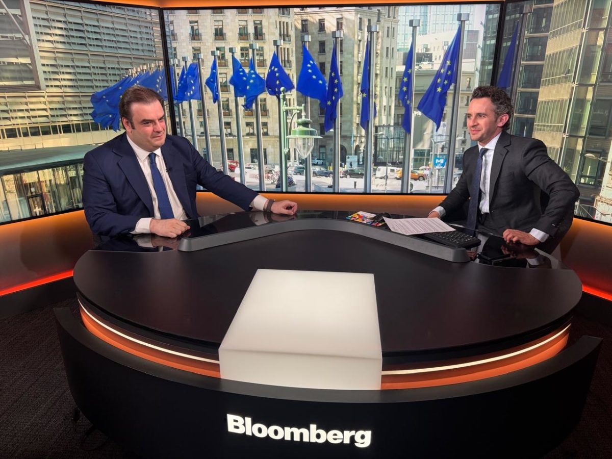 Κυρ. Πιερρακάκης στο Bloomberg: Δέκα χρόνια νωρίτερα η αποπληρωμή των δανείων από το πρώτο πρόγραμμα διάσωσης