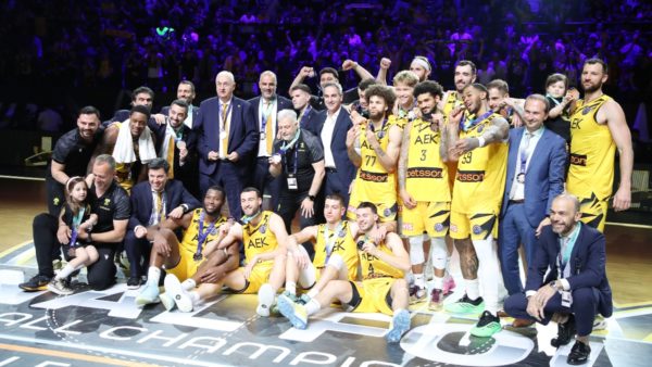 Κουμπούρας: “Ήταν τρομερή η χρονιά μας, βέβαια, θέλαμε κάτι παραπάνω”