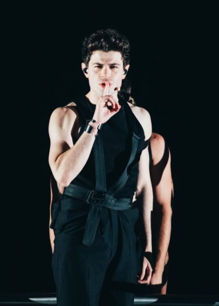 Eurovision 2025: Ποιος είναι ο Theo Evan που διαγωνίζεται απόψε στον Α’ Ημιτελικό με την Κύπρο – Τα προγνωστικά και η Αμερική