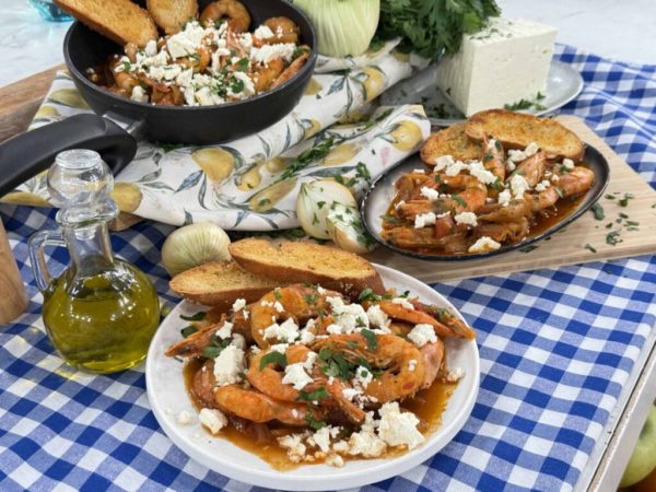 Γαρίδες σαγανάκι με ούζο