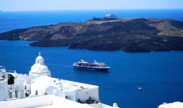 Δημοσιεύθηκε η νέα ΚYA για τη λήψη μέτρων Πολιτικής Προστασίας στη Σαντορίνη