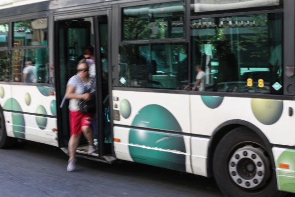 Επαναλειτουργεί από το Σάββατο, 24 Μαΐου η λεωφορειακή γραμμή Χ80 «Πειραιάς-Ακρόπολη-Σύνταγμα EXPRESS»