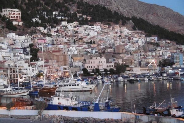 Κάλυμνος: Το νησί που «σκαρφάλωσε» ψηλά στον τουριστικό χάρτη και διατηρεί σεζόν 10 μηνών