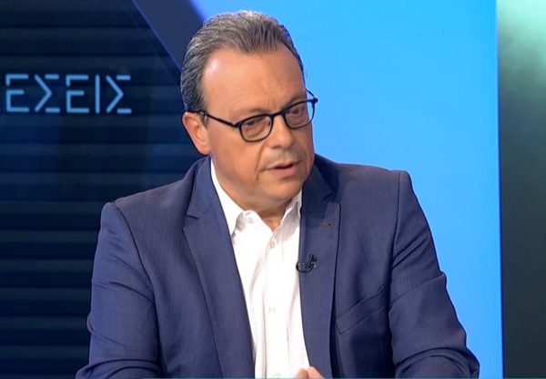 Σ. Φάμελλος: Στην Παλαιστίνη συντελείται μια γενοκτονία από το Ισραήλ – Αρνούμαι να κλείσω τα μάτια και να σιωπήσω
