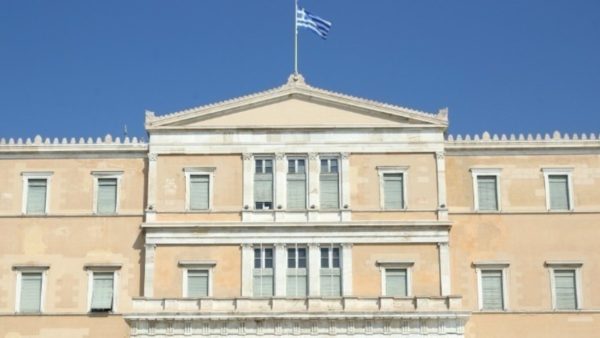 Το ΚΚΕ κατέθεσε στη Βουλή πρόταση για σύσταση Προανακριτικής Επιτροπής για τα Τέμπη