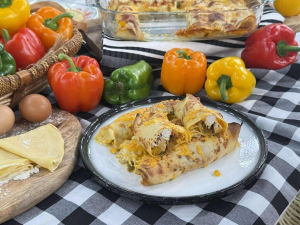 Κρέπες στον φούρνο γεμιστές με κοτόπουλο