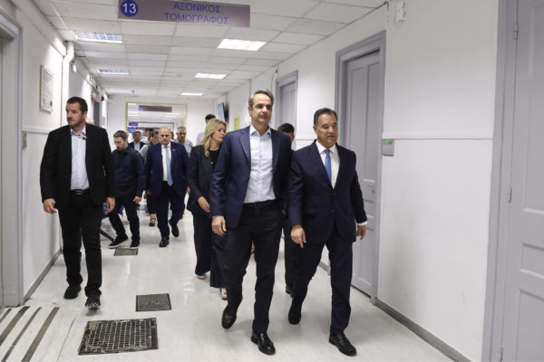 Ο Κυρ. Μητσοτάκης επισκέφθηκε το ΓΝΑ «Ευαγγελισμός» – Ενημερώθηκε για την εφαρμογή της πιλοτικής δράσης ιχνηλάτησης περιστατικών στο ΤΕΠ