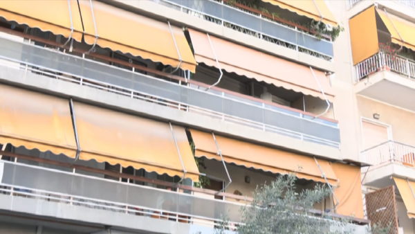 Καλλιθέα: Νεκρό το εφτάχρονο κοριτσάκι που πέρασε μέσα από τζαμαρία στο σπίτι του