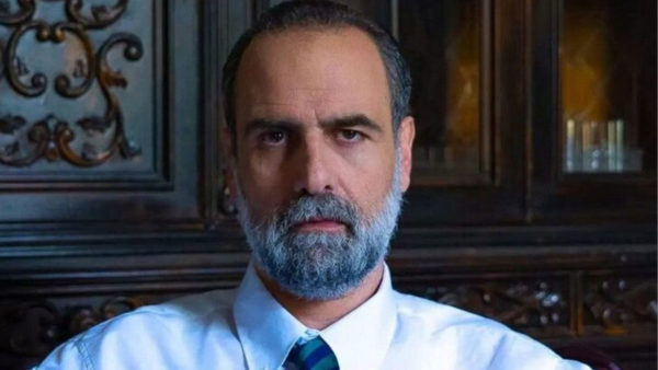 Άγιος Έρωτας – Πέμπτη 29/05: Ο Παύλος ζητά από τη Χριστίνα να καλύψει την απουσία του και θάβει το όπλο του φόνου.