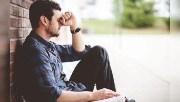 Καθημερινές φράσεις που όλοι χρησιμοποιούμε και δείχνουν χαμηλή νοημοσύνη