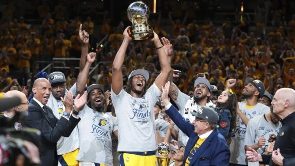 Στους τελικούς του NBA μετά από 25 χρόνια οι Πέισερς