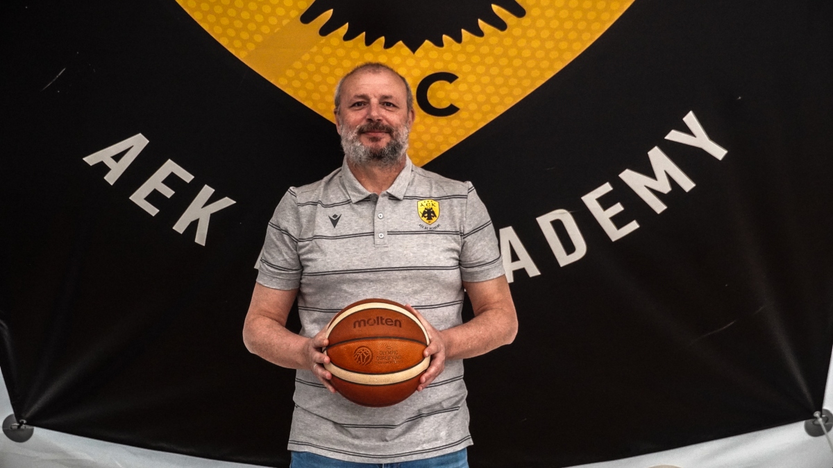Ο Κότσιαρης στην ΑΕΚ ΒC ACADEMY