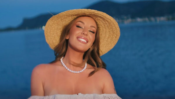 Ανδρομάχη – «Καλέ Ποιος Είναι Αυτός;»: Το video clip για το νέο viral τραγούδι της