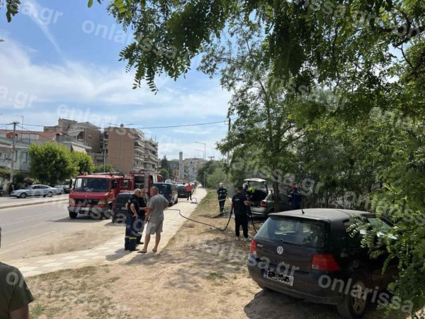 Δείτε βίντεο και φωτογραφίες: Στις φλόγες αυτοκίνητο στη Λάρισα – Επενέβη η Πυροσβεστική