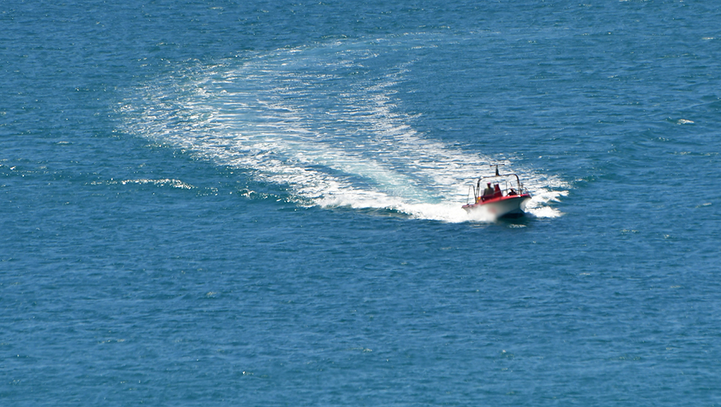 Δύο τραυματίες από θαλάσσιο ατύχημα στη Βούλα – Μεταφέρθηκαν στο Ασκληπιείο