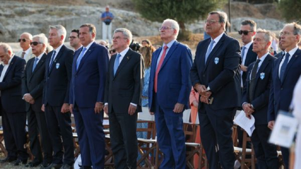 Ο Πρόεδρος της Δημοκρατίας κήρυξε στην Πνύκα την έναρξη της Διεθνούς Συνόδου για Νέους Ολυμπιακούς Πρεσβευτές