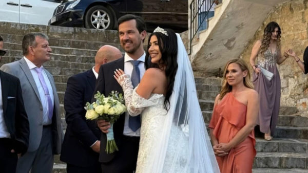 Κατερίνα Καραβάτου: «Μου είχαν ζητήσει να γίνω κουμπάρα την ημέρα του τελικού»