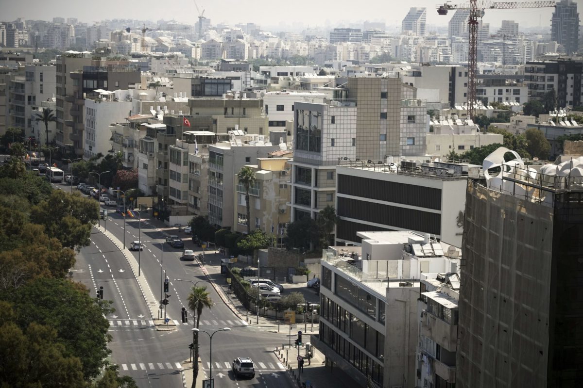 «Καζάνι που βράζει η Μέση Ανατολή»: «Το μέλλον δεν δείχνει θετικό» λέει κάτοικος του Ισραήλ στο ΕΡΤNews