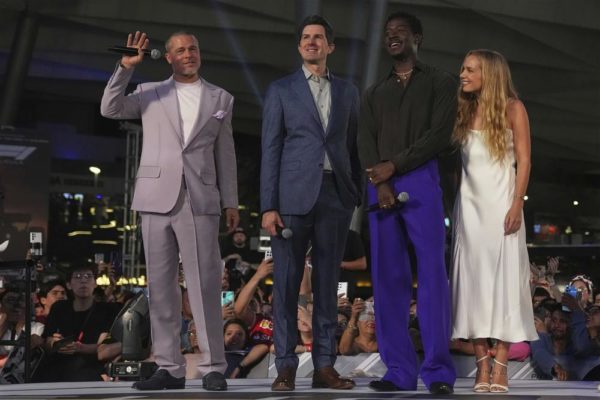 “F1”: Εντυπωσίασε στο Μεξικό το καστ της νέας ταινίας με πρωταγωνιστή τον Brad Pitt – Φωτογραφίες