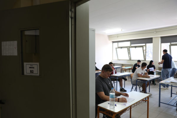 Πανελλαδικές Εξετάσεις 2025: Λήξη εξετάσεων για τους υποψήφιους των ΕΠΑΛ – Τέλος εξετάσεων και στα γυμνάσια